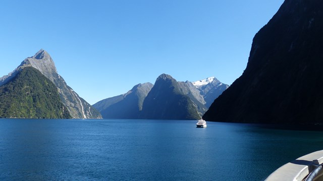 NZ/NZ-1053
