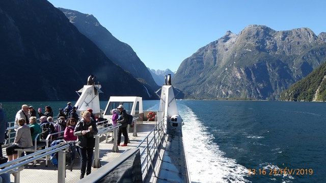 NZ/NZ-1054
